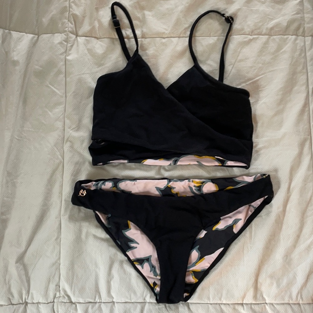 Maaji size medium reversible bikini